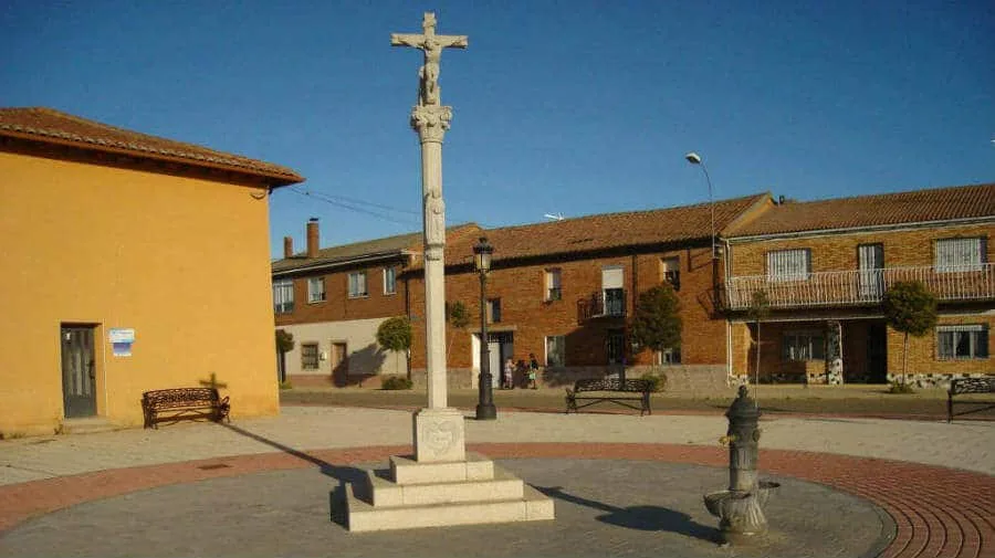 Stage 2: El Burgo Ranero to Mansilla de las Mulas
