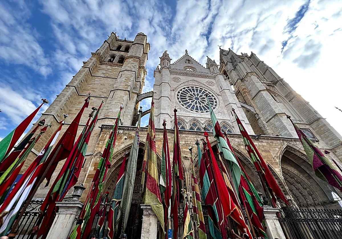 Crisis en San Froilán: la Asociación de Pendones renuncia a organizar el desfile de 2026