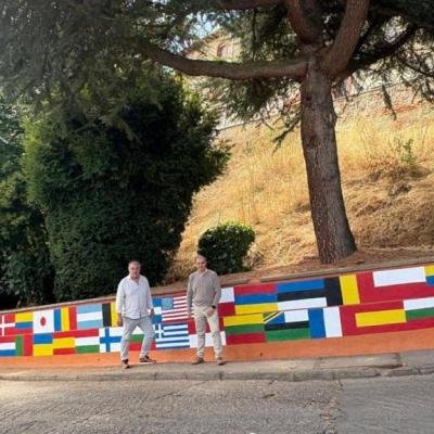 Astorga da la bienvenida a los peregrinos con un mural