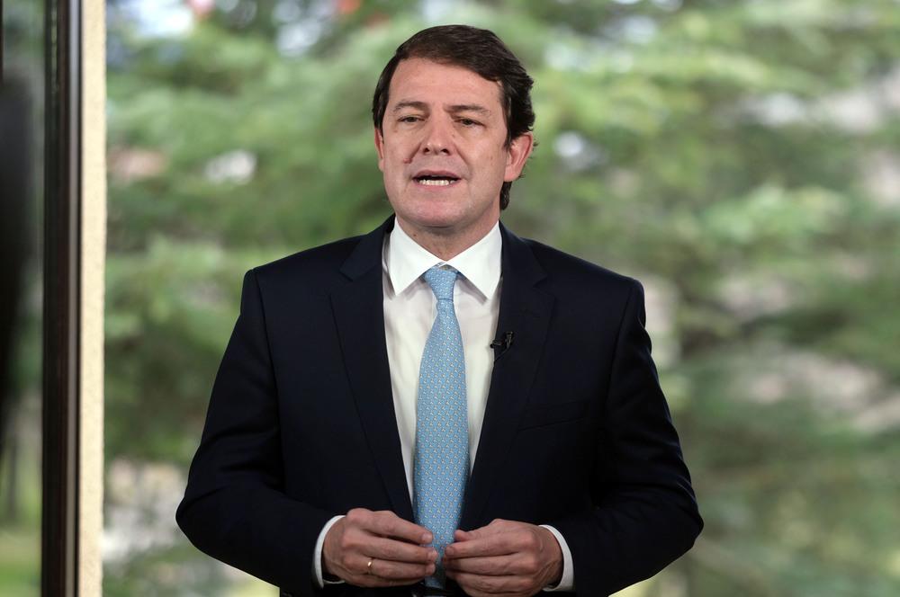 El milagro del tercer día: Mañueco resucita y trae promesas