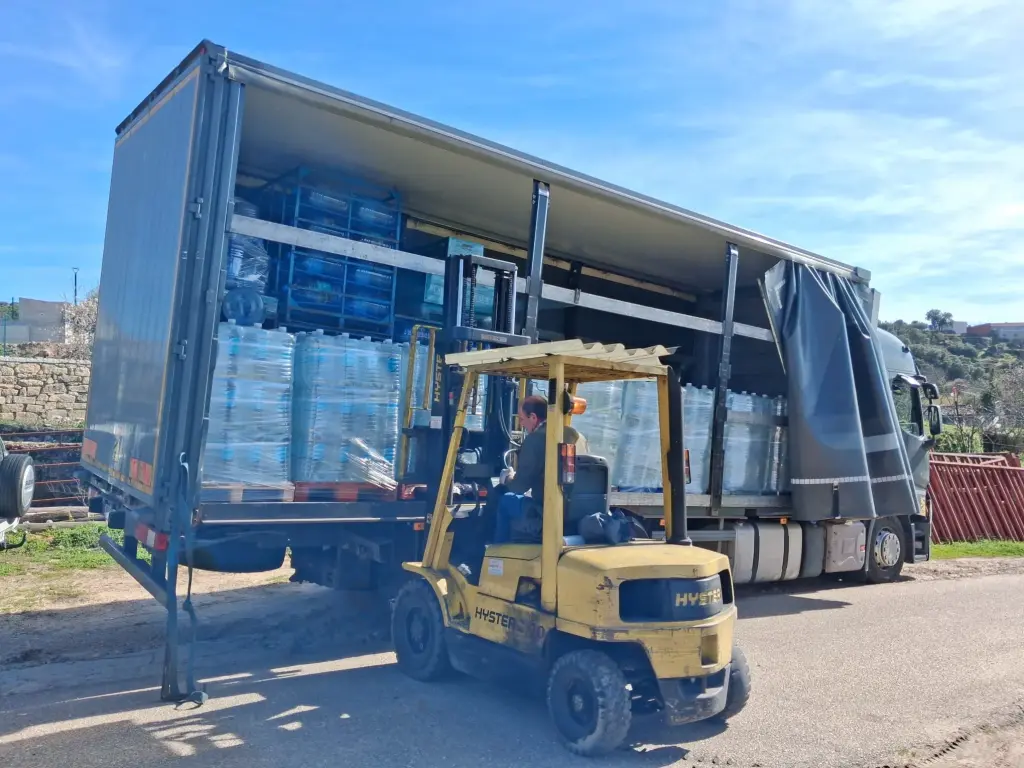 Fermoselle, 11 días sin agua potable: la paradoja de vivir entre embalses y depender de camiones cisterna