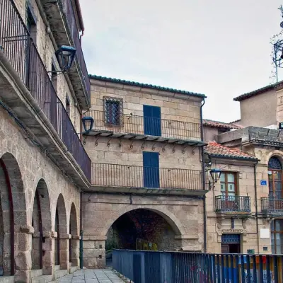 Pueblo de Zamora "tira de concejo" para poder hacer su consultorio