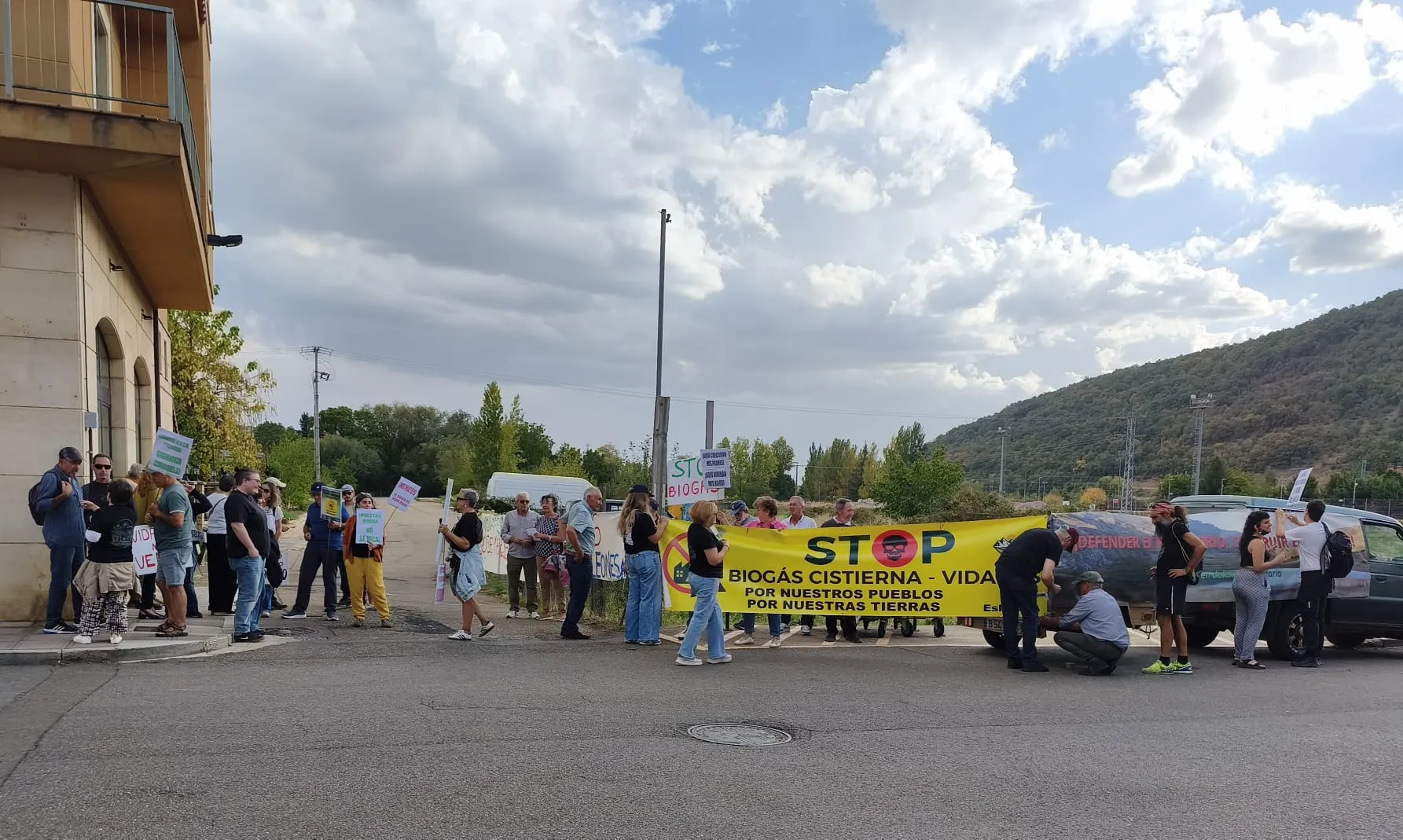 Apaycachana y la otra realidad. Dos mundos opuestos