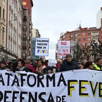 Juventudes Leonesistas carga contra Adif y defiende el regreso del tren-tram a León