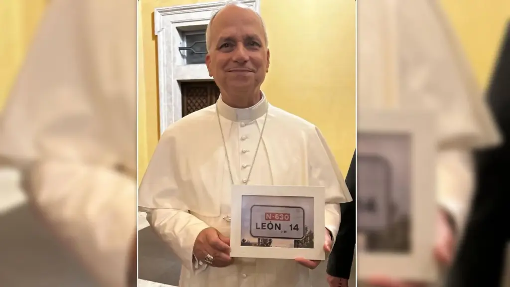 León 14: El original regalo de un sacerdote zamorano al Papa