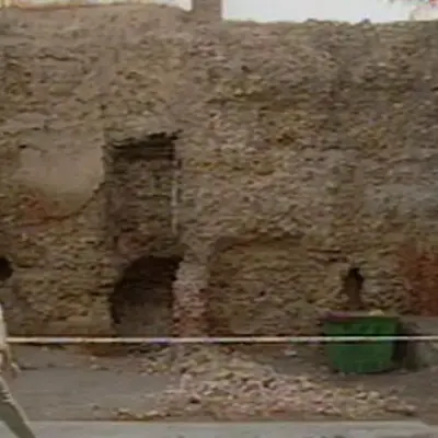 La Muralla de León, el monumento de la controversia