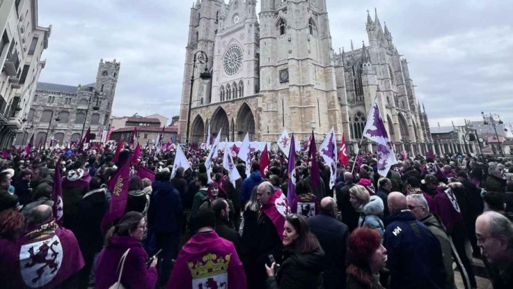 Mensaje de presentación de S.O.S. León por su autonomía
