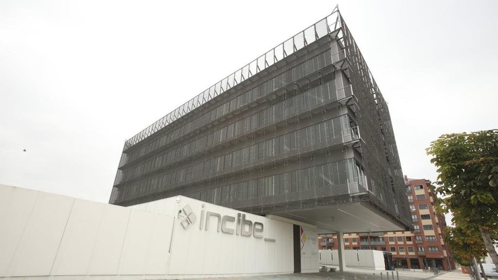 León reivindica su papel en la carrera por la inteligencia artificial