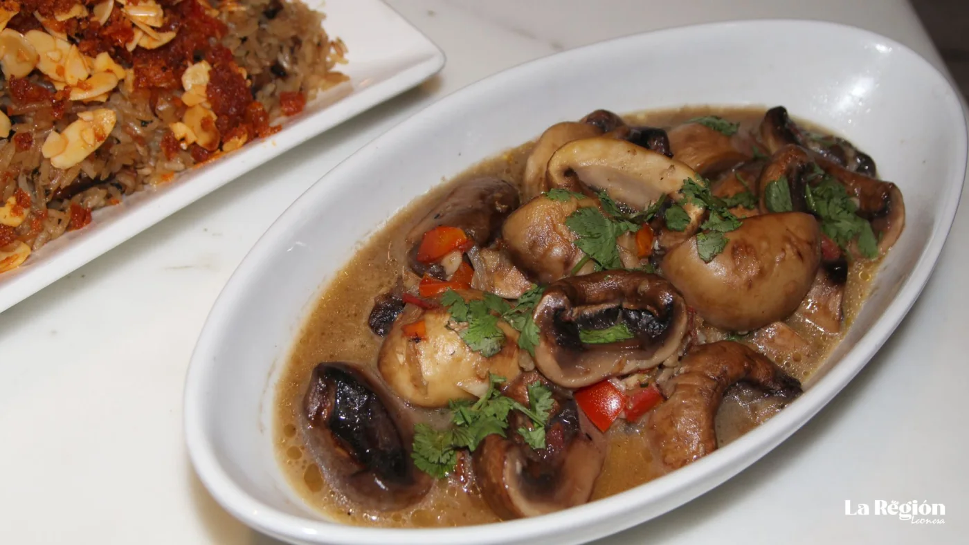 Plato de setas cocinadas