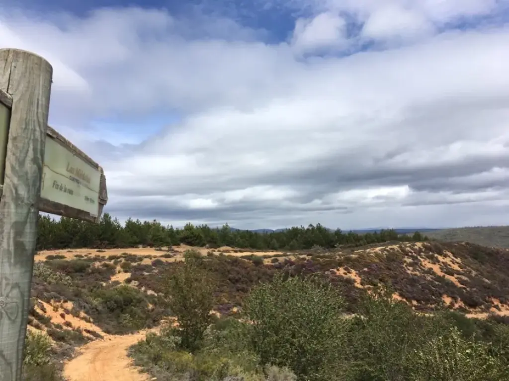 Ruta al mirador de Las Miédolas en Omaña