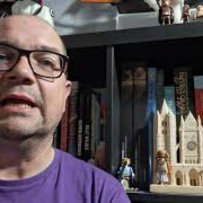 Nacho Ares saluda a los lectores