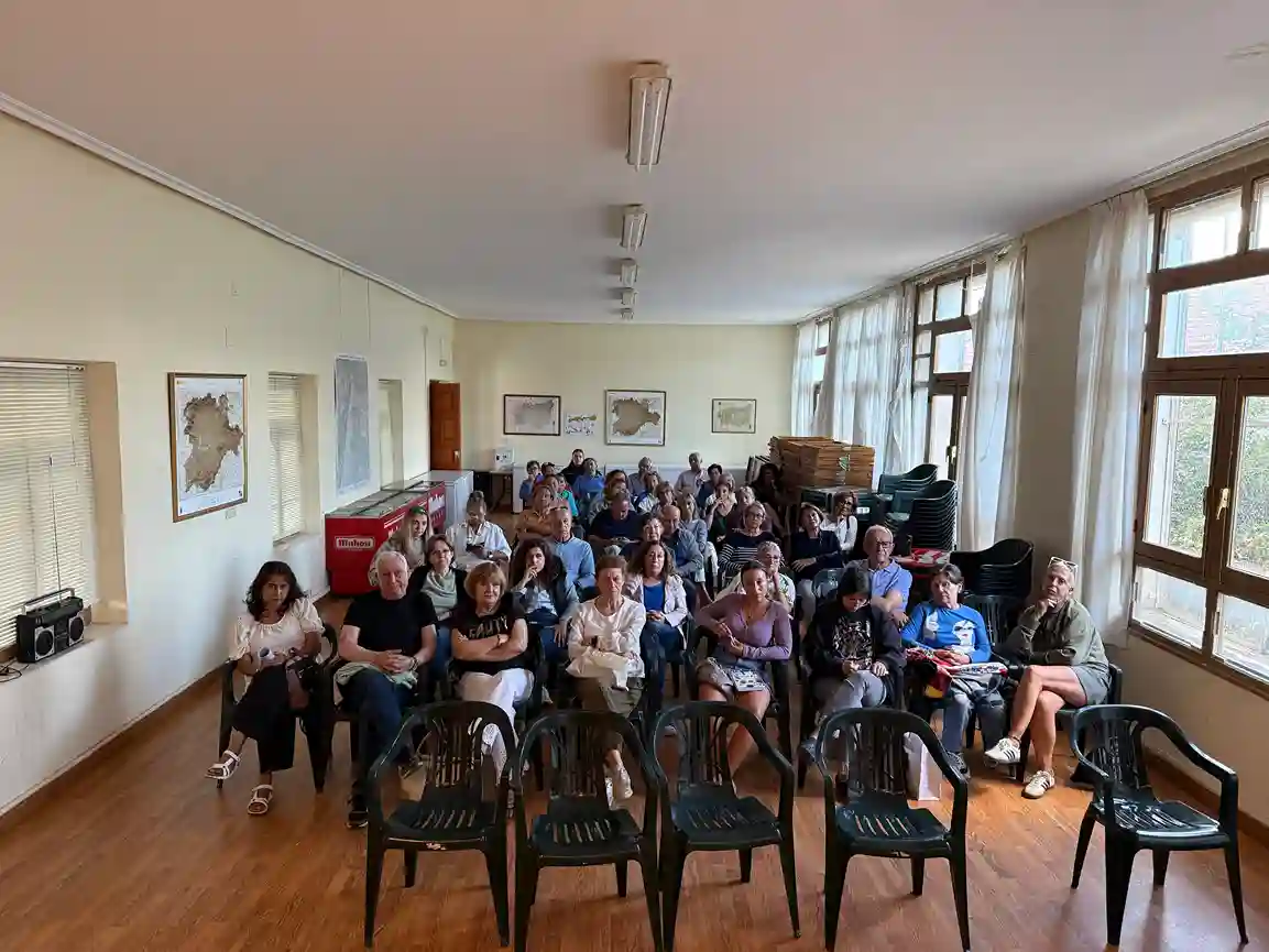 EslaVIDA informa en asamblea del recurso contencioso contra la planta de biogás de Vidanes