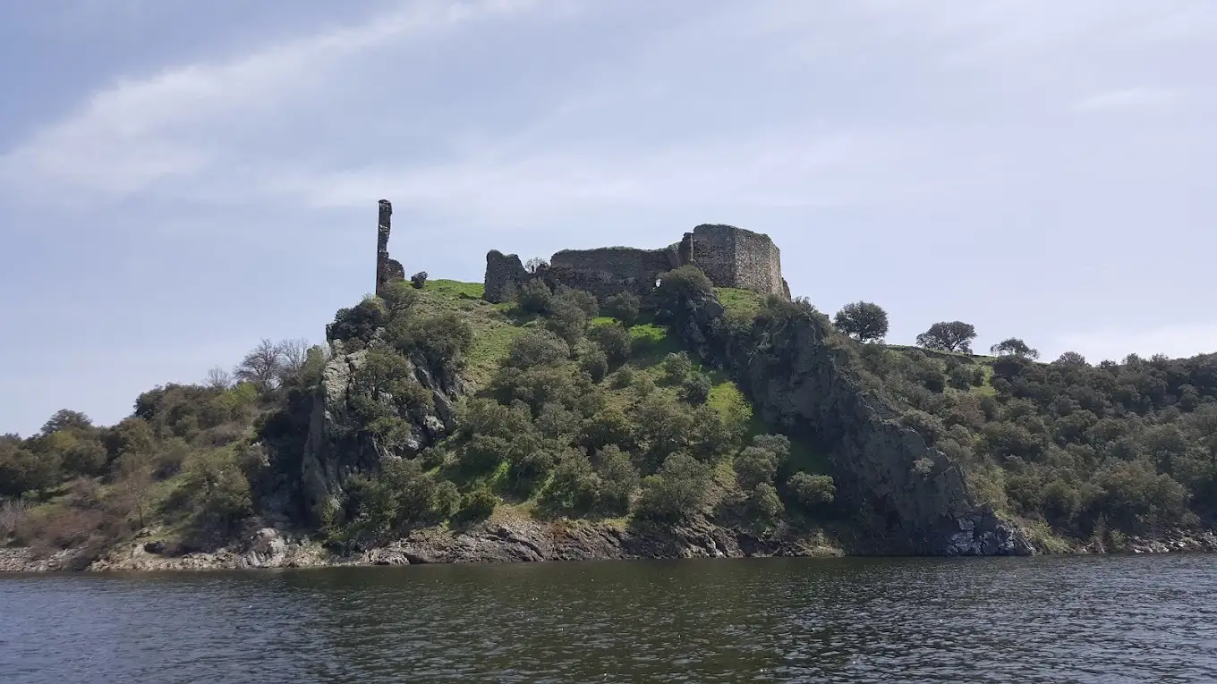 Castillo de Alba de Aliste
