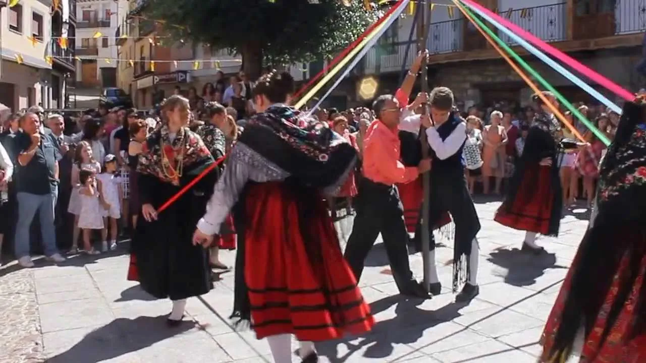 Baile del ramo. San Esteban de la Sierra
