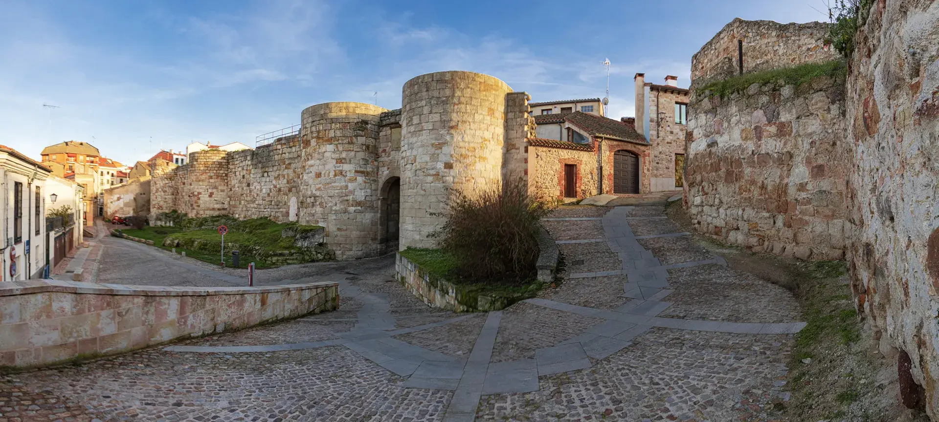 Puerta de Doña Urraca
