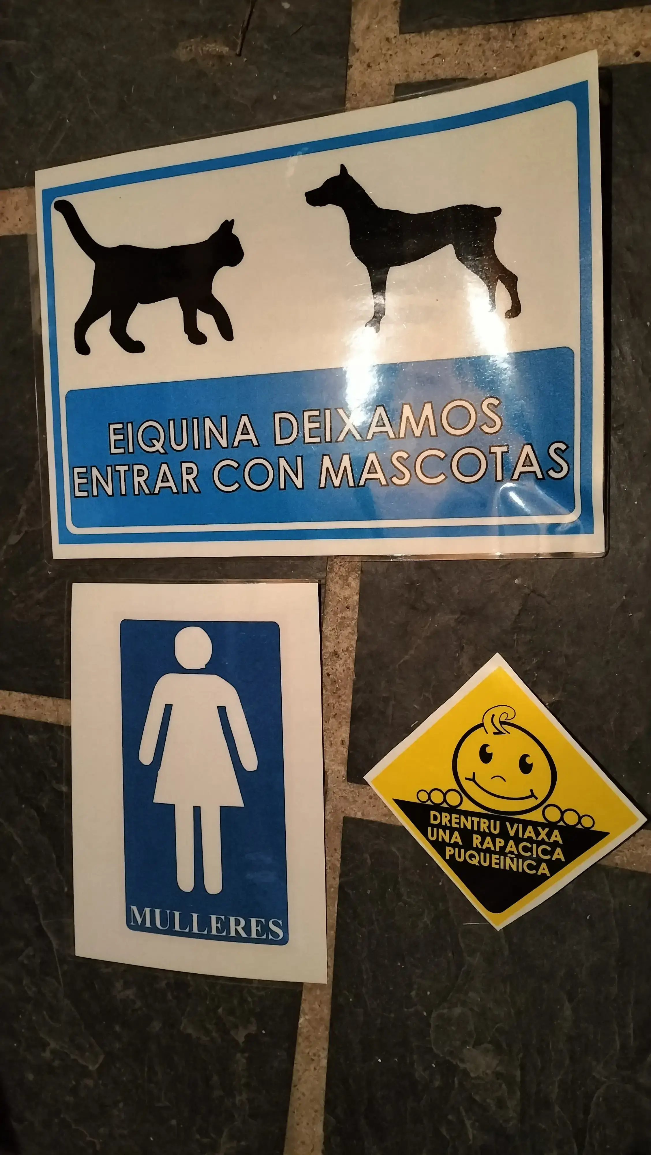 Cartelería en senabrés