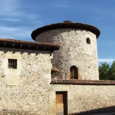 Torreón medieval de La Vecilla
